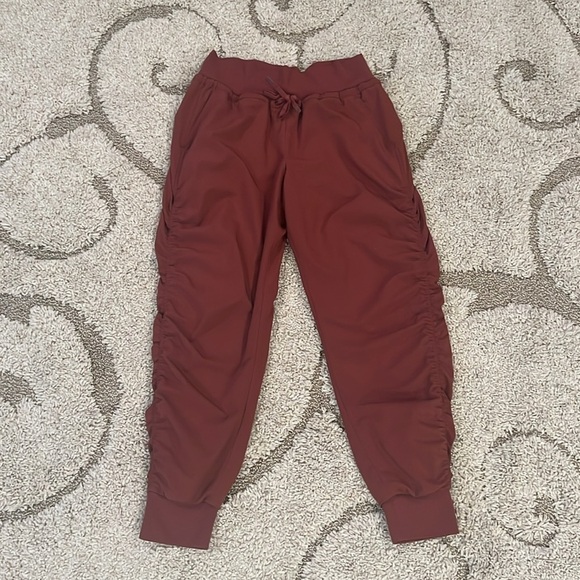Athleta Attitude Lined 25” Pants Size 2 - Picture 1 of 6